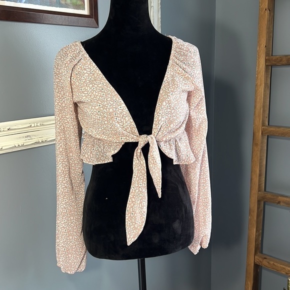 Princess Polly Pink Floral Tie Front Crop Top Size 6 Plunge Neckline BOHO - Picture 2 of 7